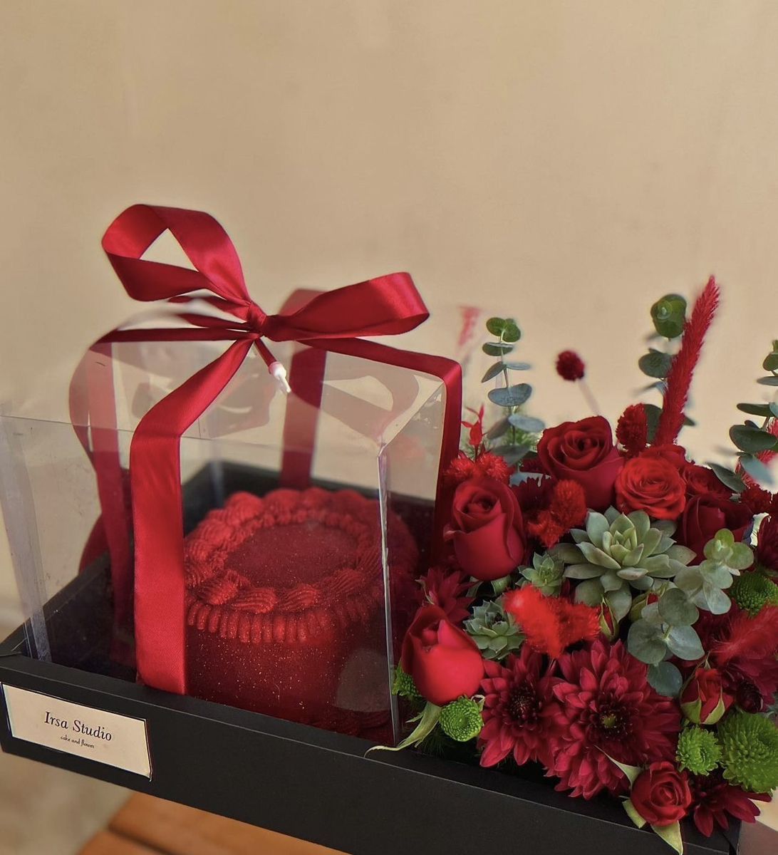 Yummy Sweety Cupcakes Desserts and Gift Hampers